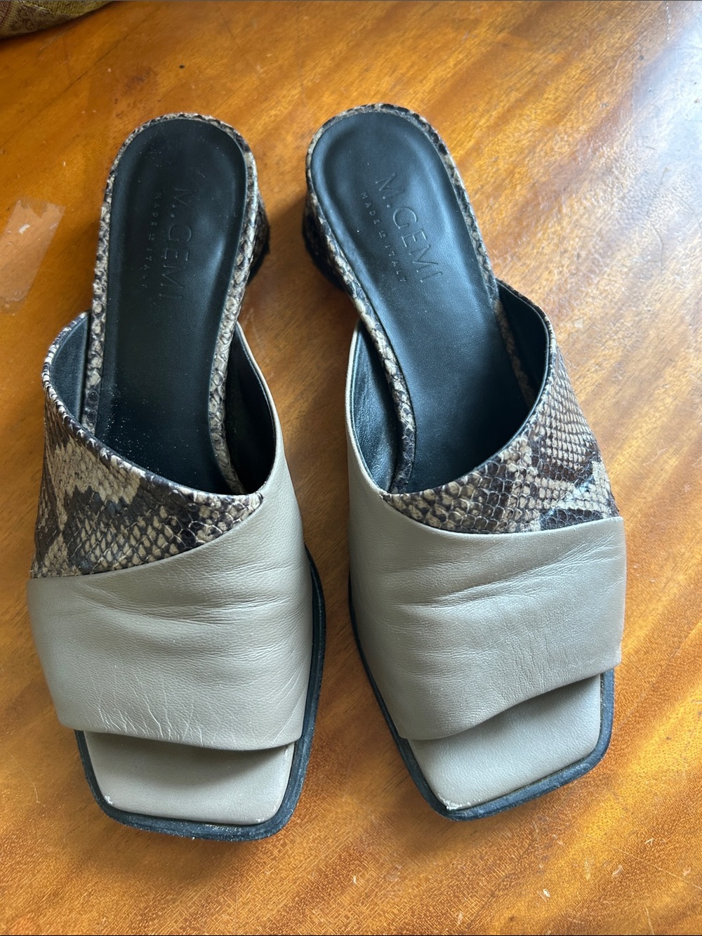 M. Gemi taupe Leather & Snake-Print Slide Sandals